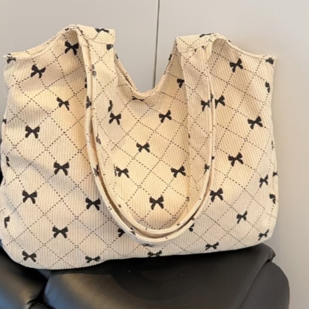 Bow 🎀  Corduroy Bag (Cream /Black 🖤) - Picture 3 of 3